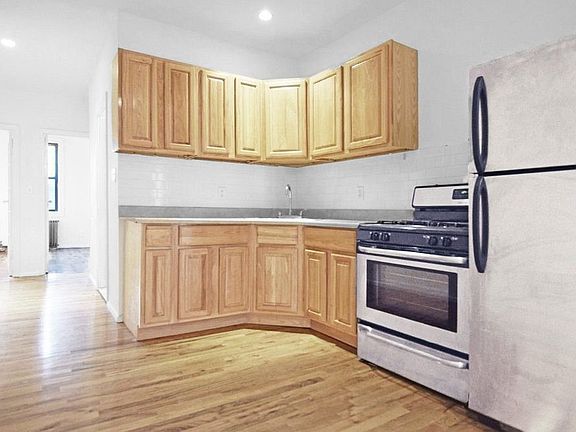3rd image of 23 Meserole St #3I