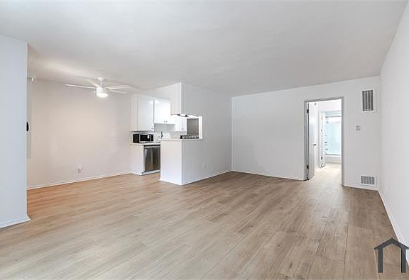 2nd image of 12550 Pacific Ave APT 5