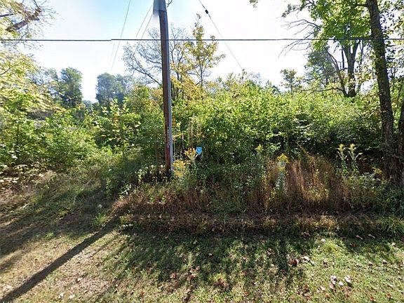 2nd image of 7163 Creek Rd