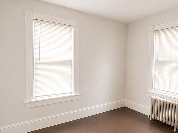 5th image of 40 N Chestnut St #21