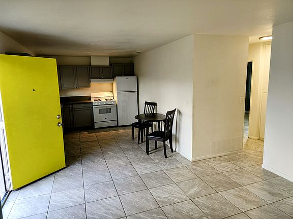3rd image of 2685 N Junipero Ave #2