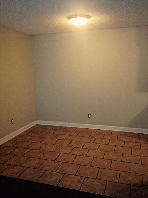 2nd image of 606 Old Manor Rd Unit 602