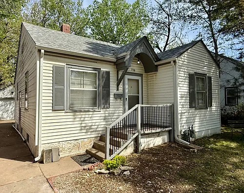 716 S Broadview St Photo 1