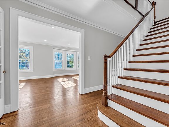 5th image of 3329 Fairmount Blvd