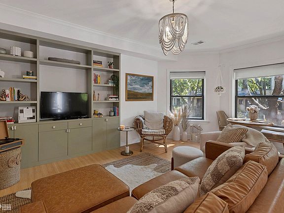 2nd image of 1254 W Eddy St #1