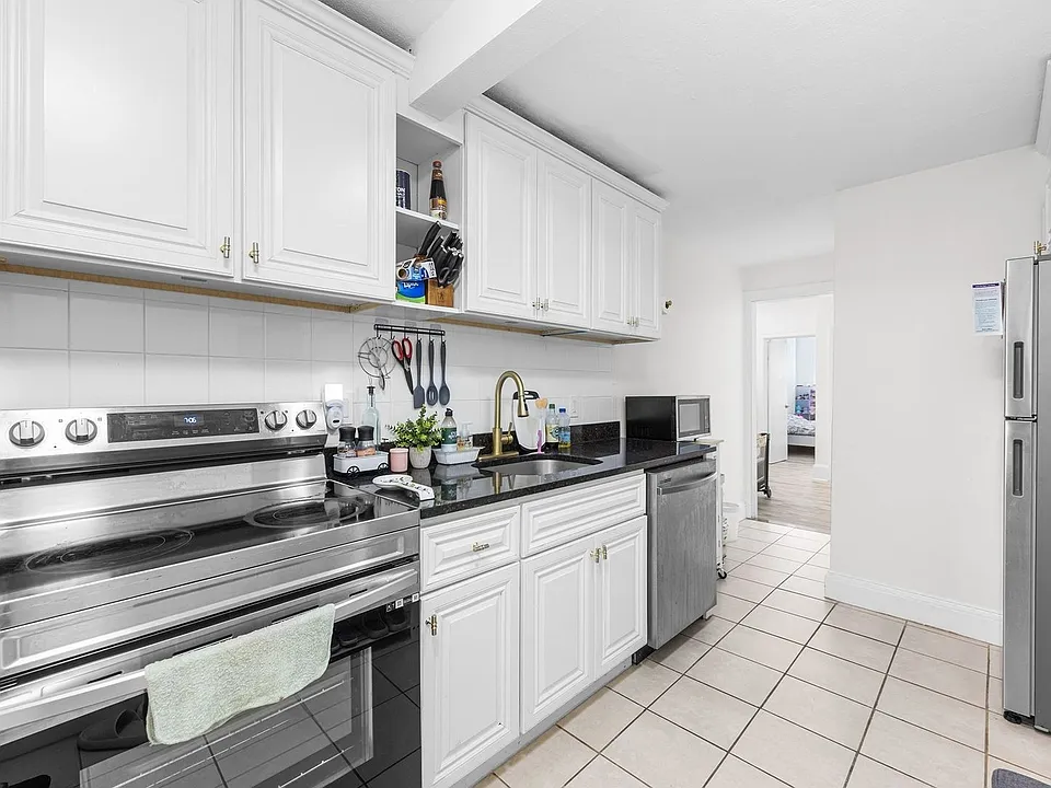 56 Park Vale Ave #4