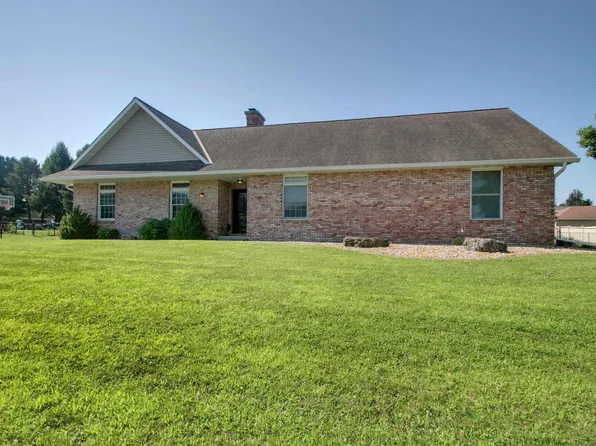 1700 Silverthorne Dr, Quincy, IL 62305