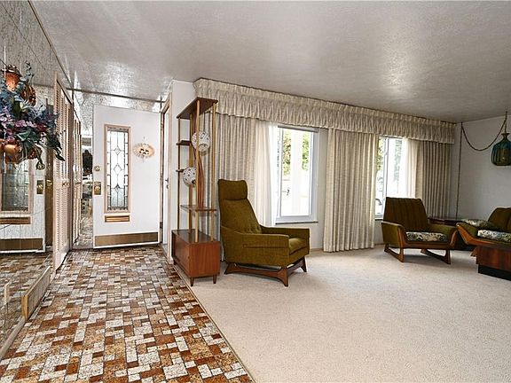 2nd image of 13629 Zaremba Dr