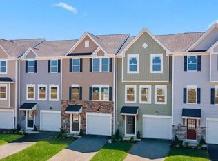 36 Zander Rd, Inwood, WV 25428