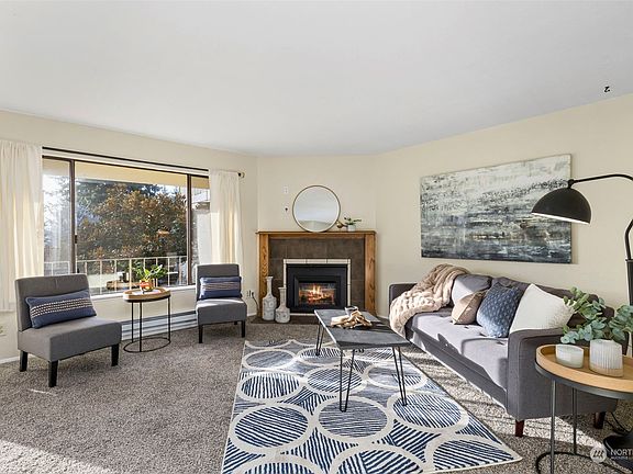 5th image of 26425 Pennsylvania Avenue NE #A-5