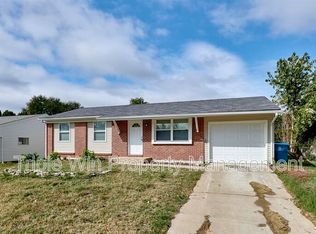 2325 Golfway St, Saint Charles, MO 63301