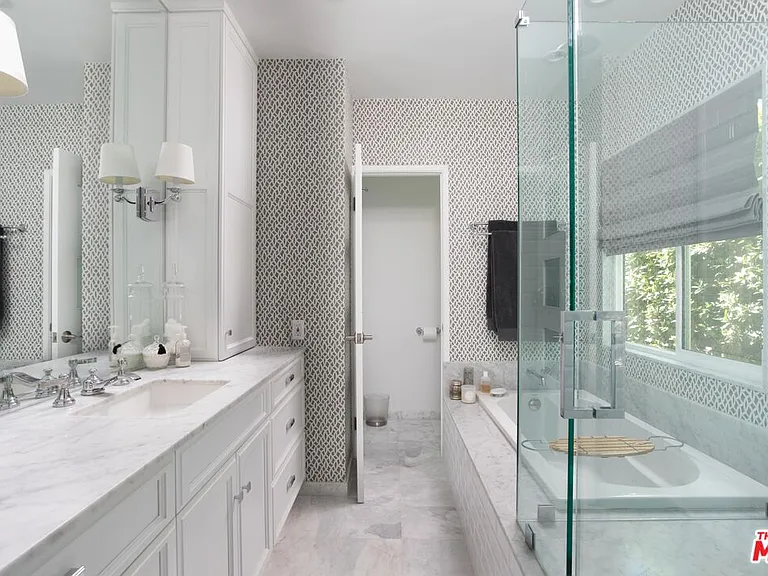 9001 Phyllis Ave — Photo 10
