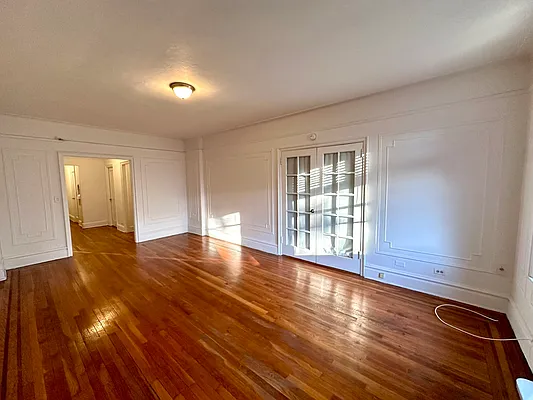 Rented by LRGNY Group, Inc. | media 3