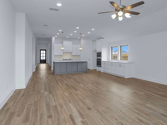 2nd image of 42810 Manzano St