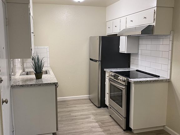 2nd image of 120 E Fairmont Ave APT 2