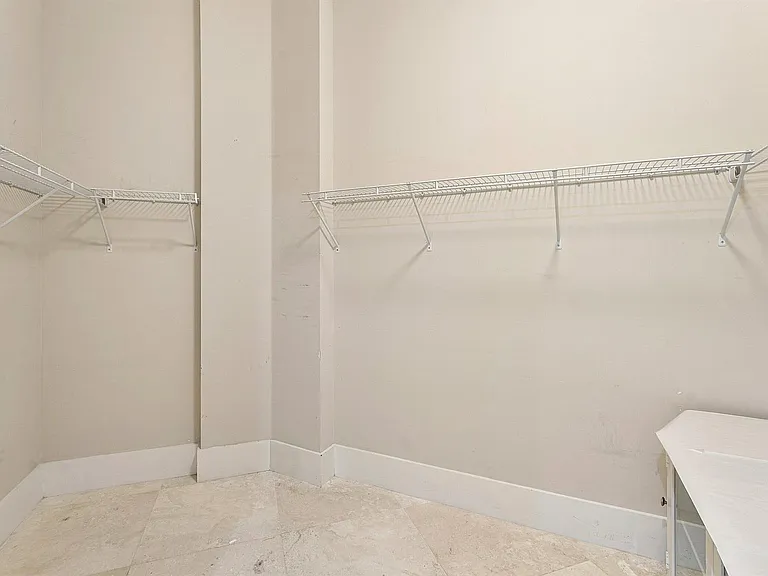 2640 Lake Shore Dr #107 — Photo 15