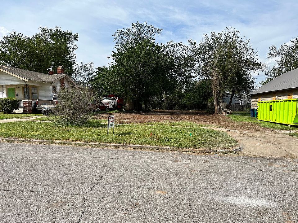 1st image of 2125 W Park Pl