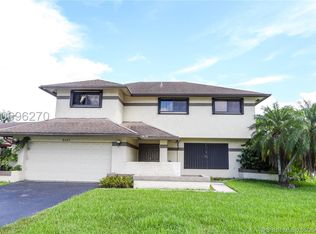 8440 SW 55th Ct, Davie, FL 33328