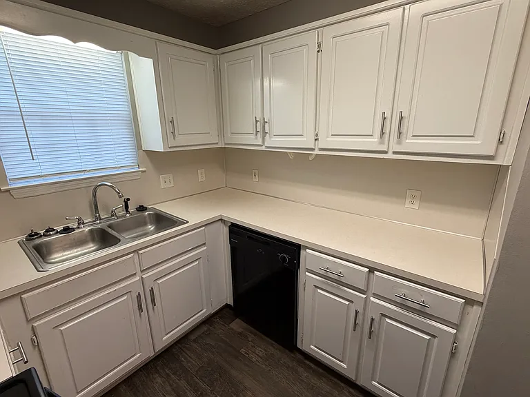 6208 Cross Tie Ct — Photo 7