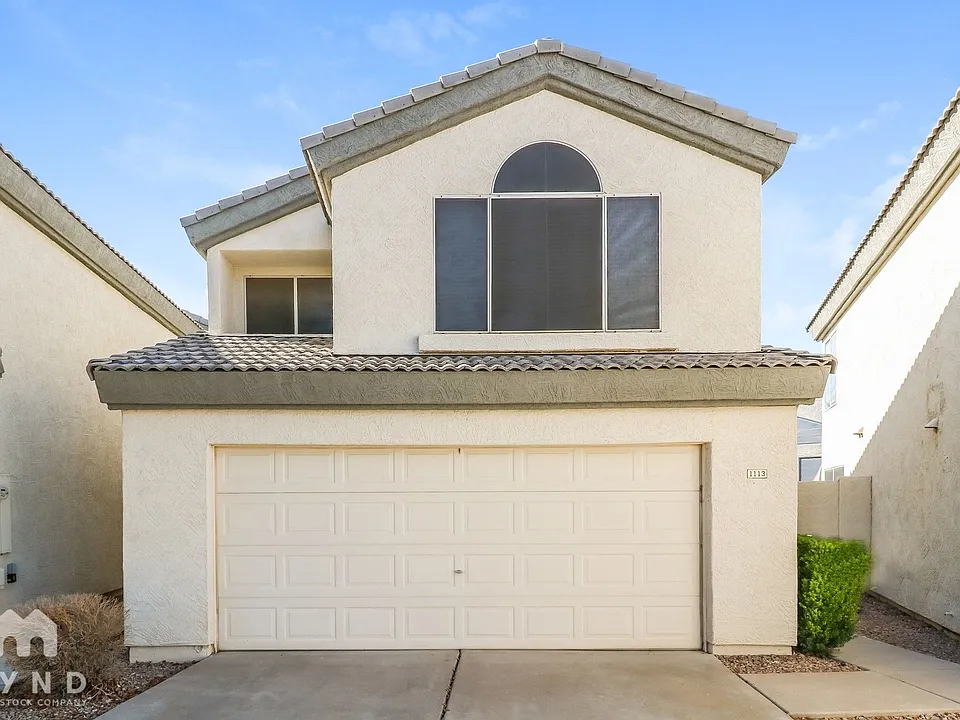 1113 W Sandy Banks