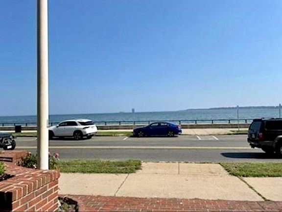 4th image of 285 Lynn Shore Dr APT 106