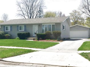 2711 Gary St, Midland, MI 48642