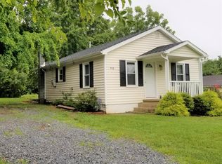 915 N Mill Rd, Salem, VA 24153