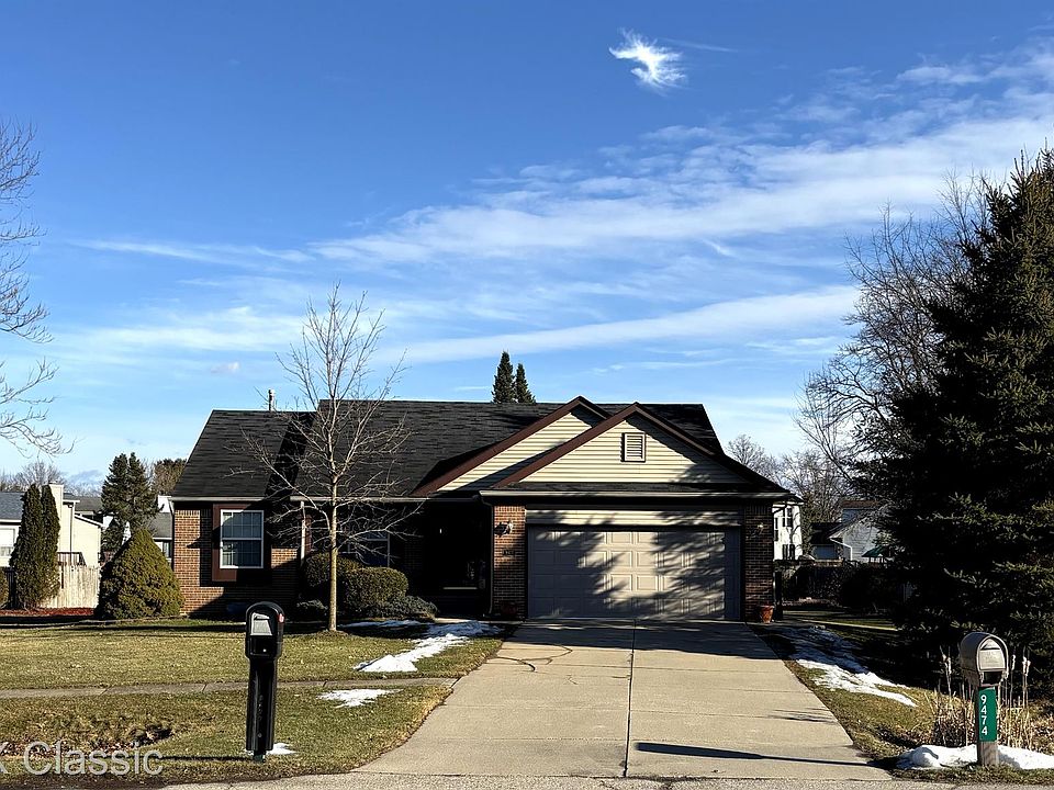 1st image of 9477 Sandlewood Ct