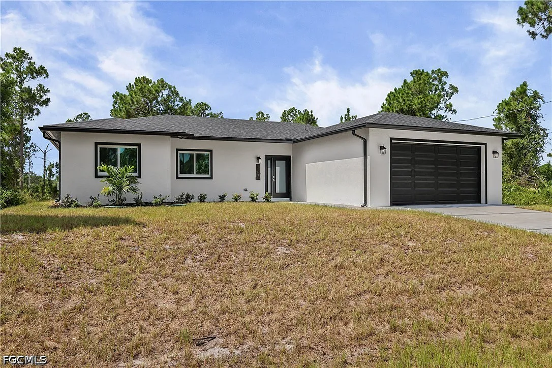 4 bed, 2.5 bath, 1632 sqft, $2,400 — Photo 2