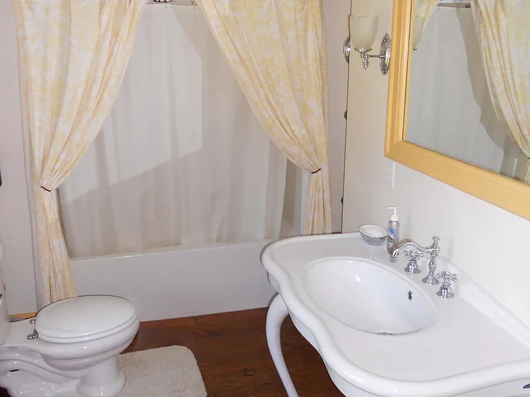 239 Foundry St — Photo 23