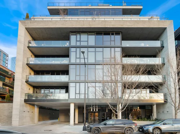 111 S Peoria St, Chicago, IL