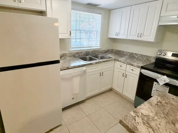 8350 13th St N APT B, Saint Petersburg, FL 33702