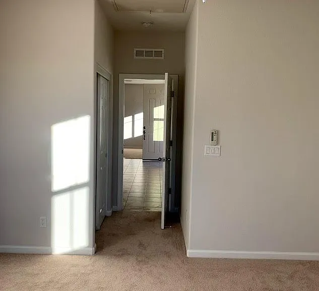 651 W Trevor Dr — Photo 12