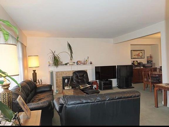 5th image of 1315 W 58th Ave