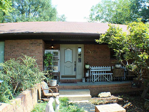 2nd image of 2315 Black Oak Dr