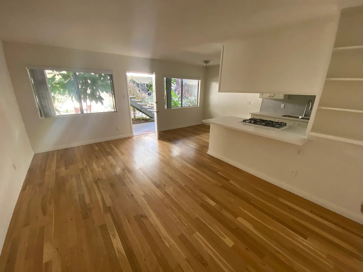 Raymond Ave — Photo 3
