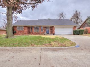 613 Skyline Dr, El Reno, OK 73036
