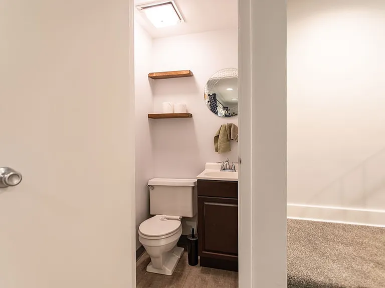 6331 Alderson St — Photo 16