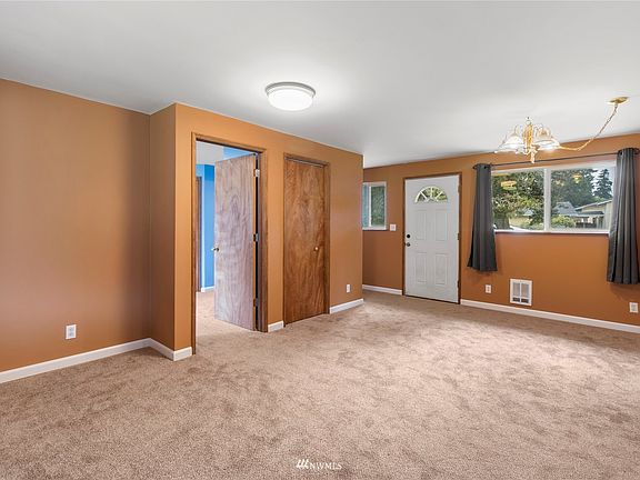 5th image of 8735 Thuja Ave SE