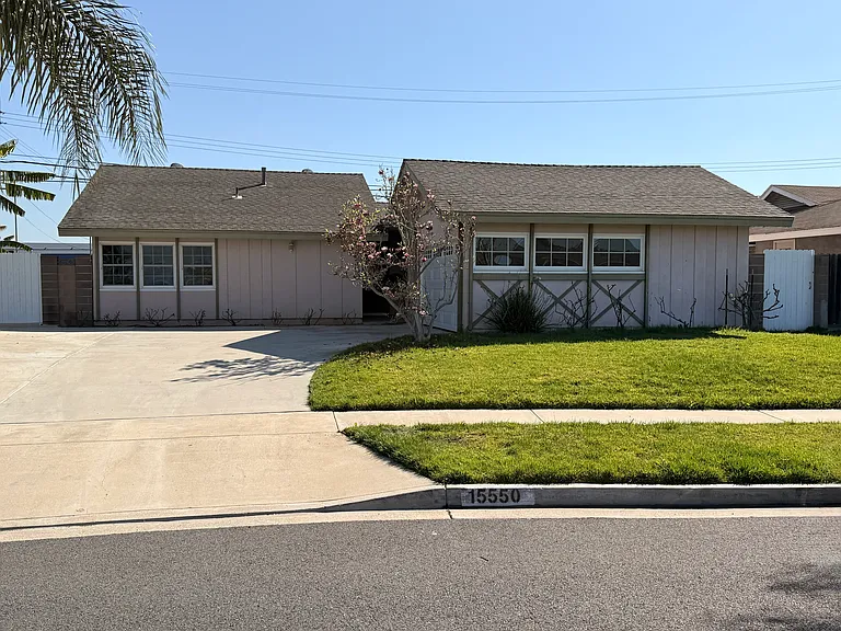 15550 Irene Way — Photo 1