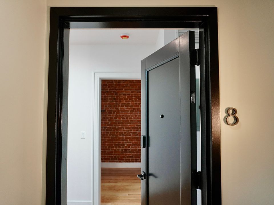 1st image of 353 E 77th St APT 8