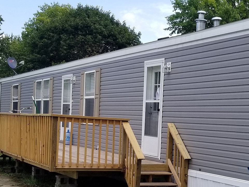 1st image of 134 E Ct