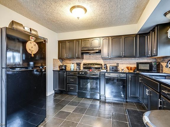 5th image of 4301 W 181st St