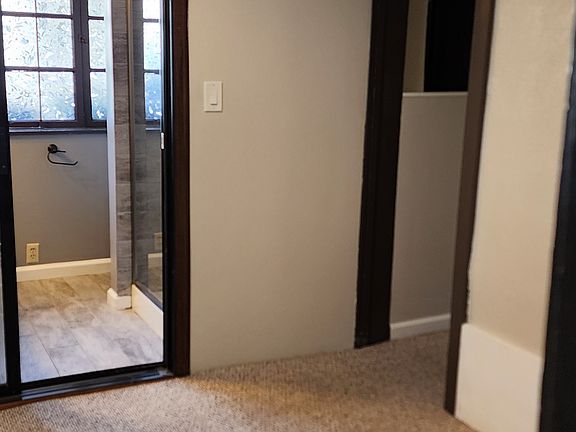 Office/ Entry way