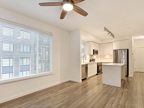 3rd image of 15835 85th Ave #308