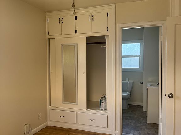 3rd image of 335 N Lincoln Ave APT 4