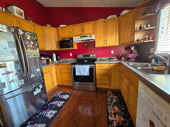 3rd image of 1207 W 61st St