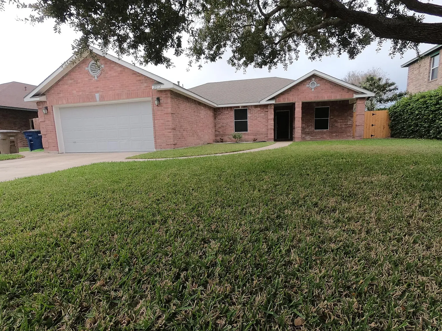 3 bed, 1469 sqft, $1,800 — Photo 1
