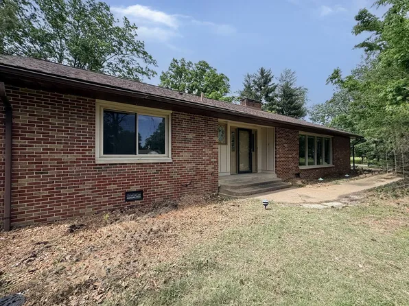 1400 Miller Dr, Herrin, IL 62948