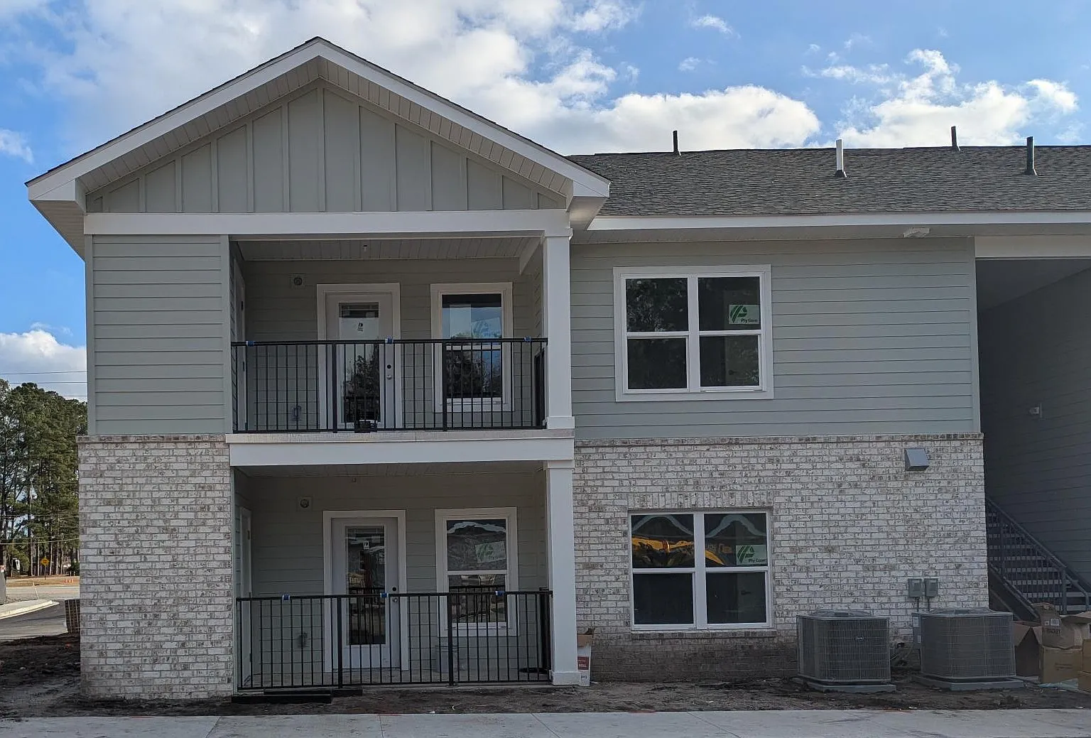 Waterford Apartments — Photo 3